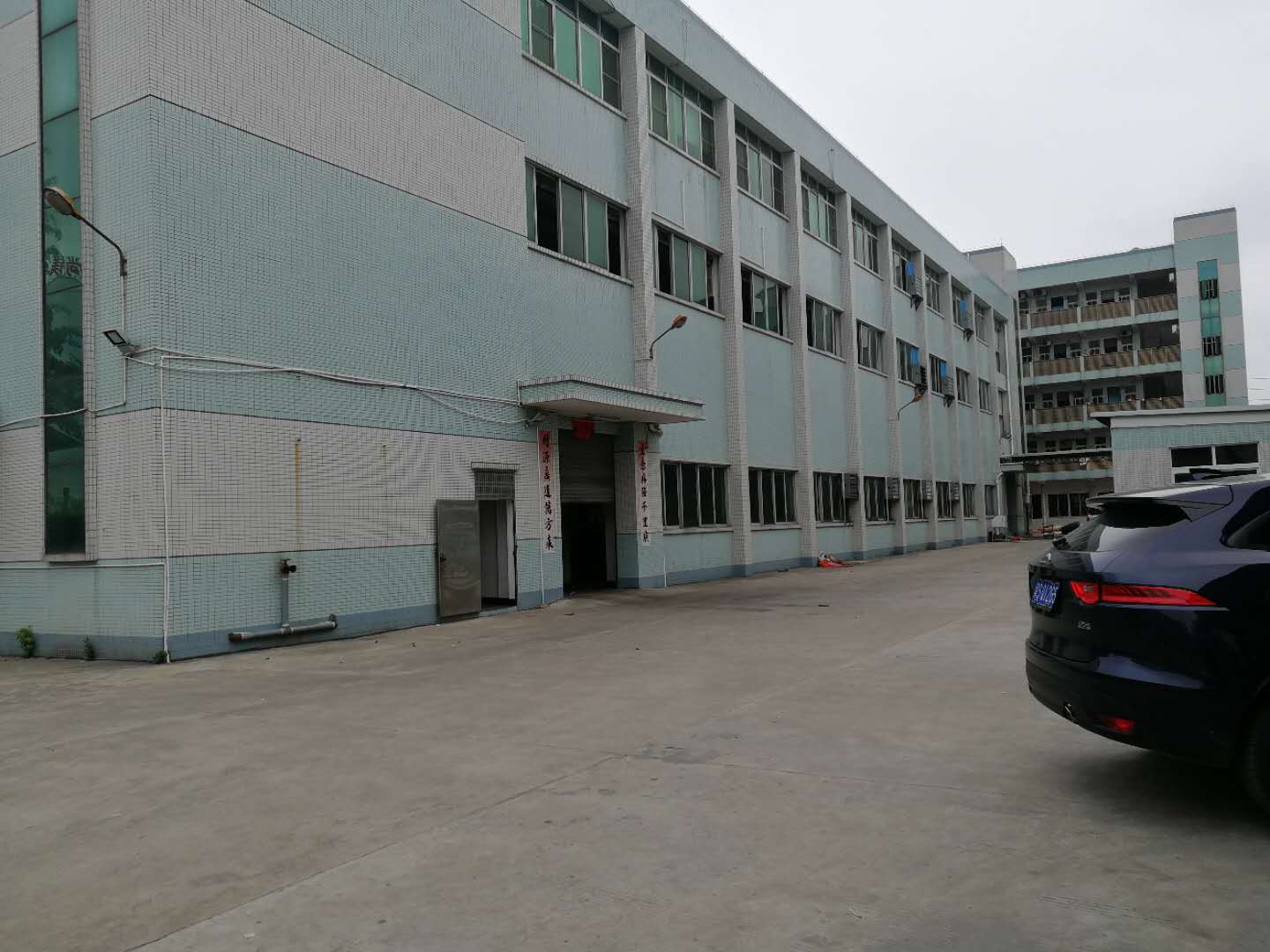 东莞横沥国有证独院标准厂房5400平方出售