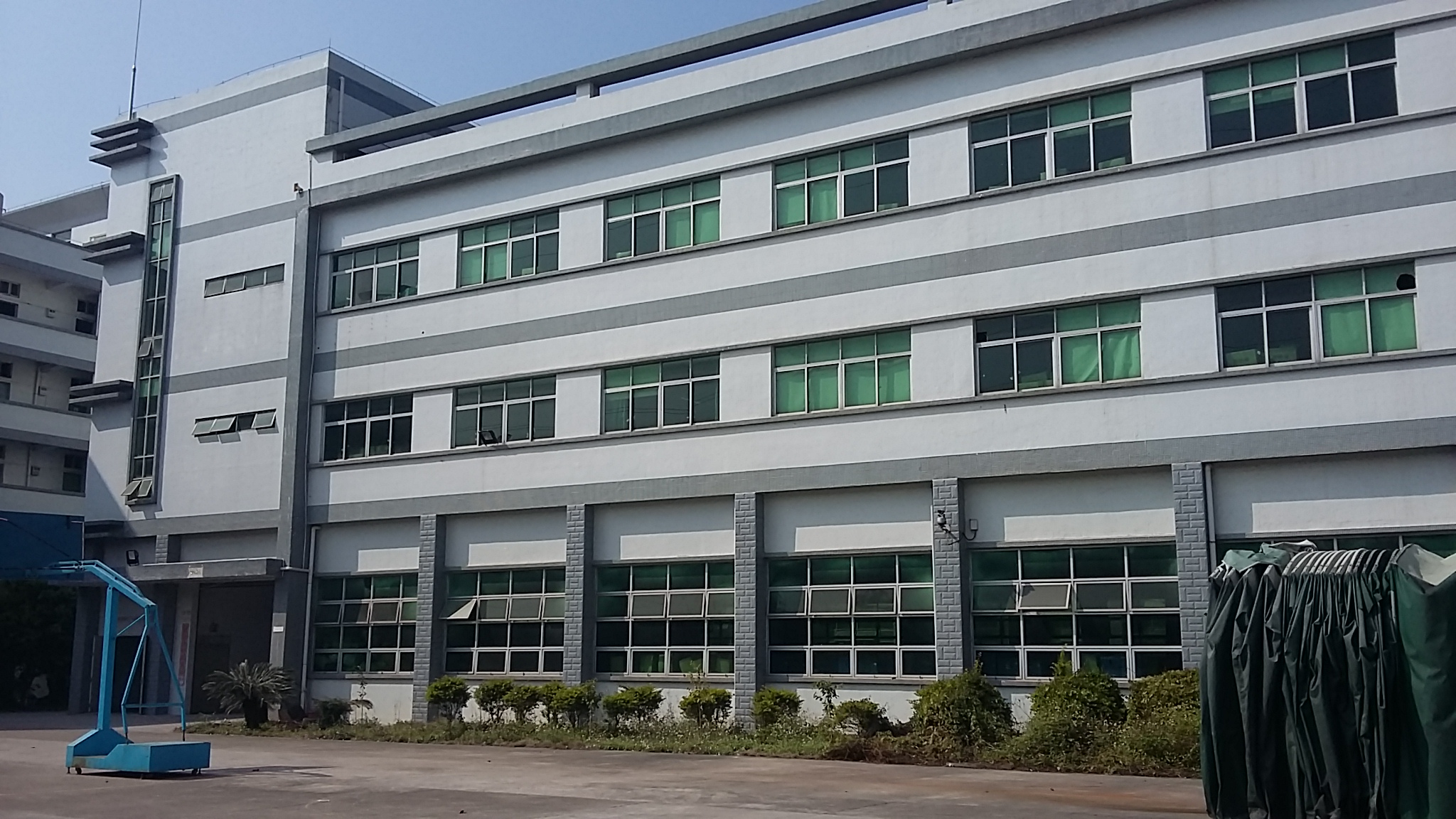东莞横沥独门独院标准厂房三层3600平方厂房出租