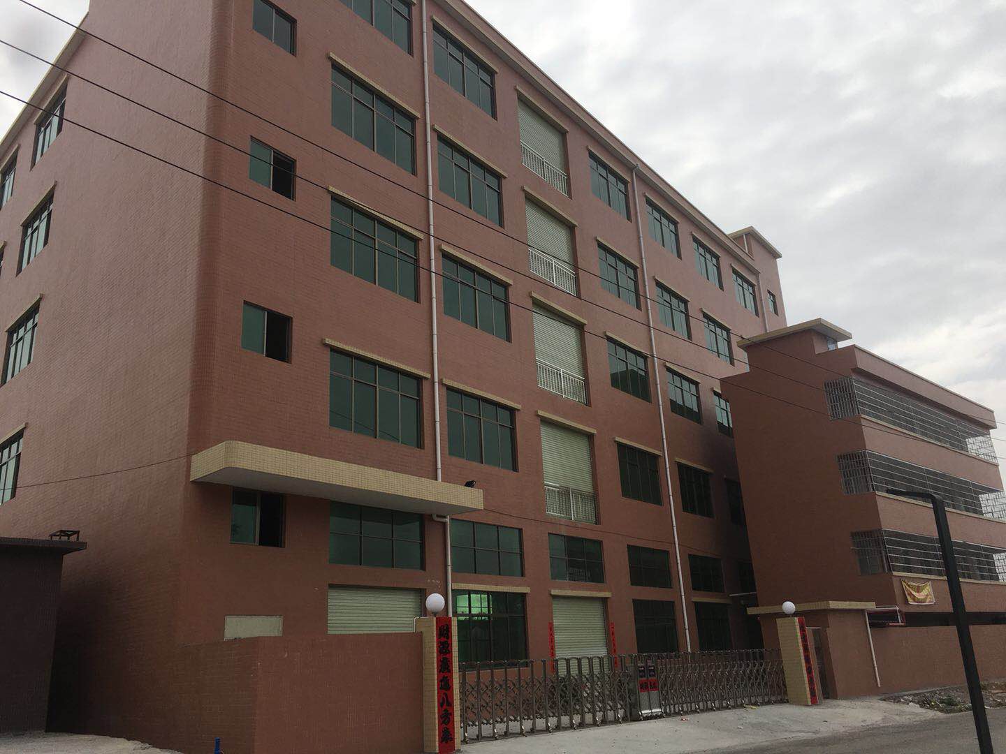 东莞横沥独院标准厂房分租三楼800平方厂房出租